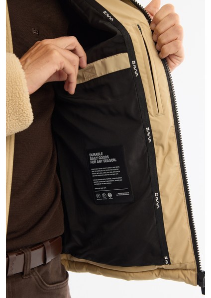 Erkek Bej Dik Yaka Su İtici Rüzgar Geçirmez Elyaf Şişme Peluş Comfort Fit Mont A42Y6017