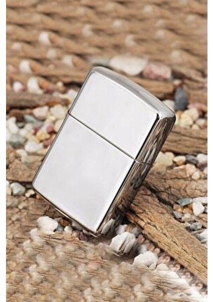 Classic Çakmak Premium Tasarım Metal Malzeme ile Hediye Seçeneği Sunar fırsatları