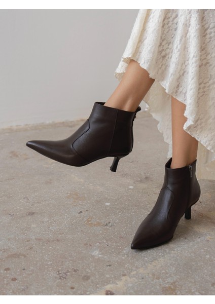 Akdor Kahve Hakiki Deri Kadın Bot modelleri