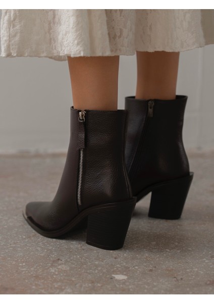 Devin Kahve Hakiki Deri Kadın Bot