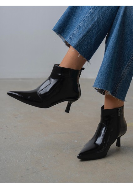 Akdor Siyah Rugan Hakiki Deri Kadın Bot modelleri