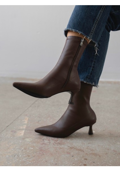 Bobby Streç Kahve Deri Bot fiyatları