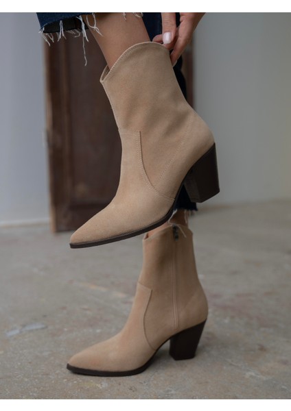 Larissa Bej Süet Bot fırsatları