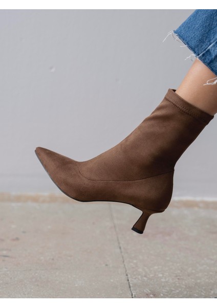 Bobby Streç Kahve Süet Bot