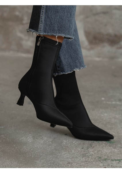 Bobby Streç Siyah Scuba Bot fiyatları