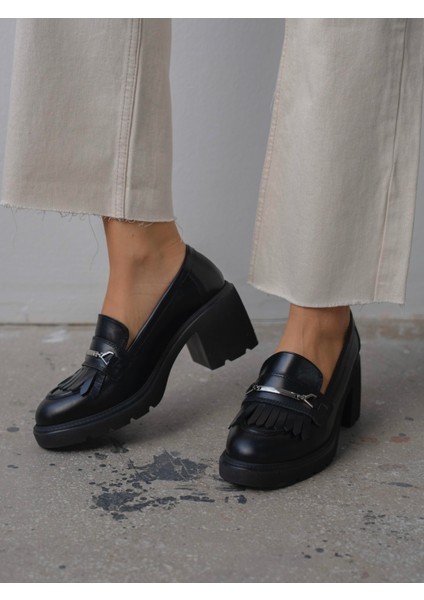Epis Siyah Hakiki Deri Kadın Makosen modelleri