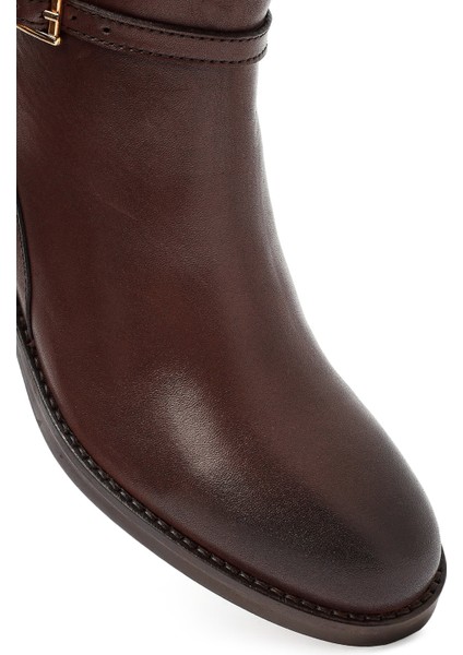 Kadın Kahverengi Fermuarlı Deri Bot 25WFD281418