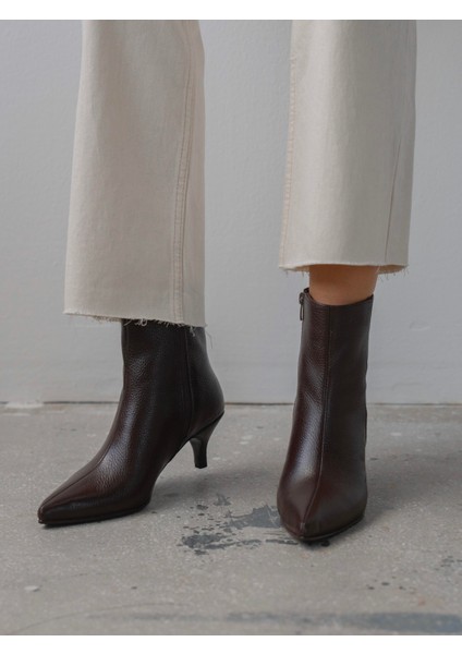 Lydia Kahve Hakiki Deri Kadın Bot