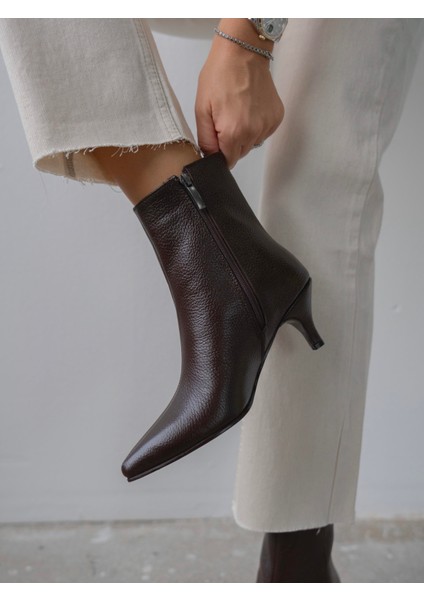 Lydia Kahve Hakiki Deri Kadın Bot modelleri