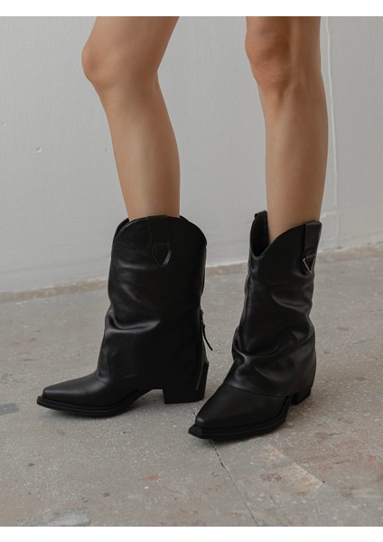 Karla Siyah Hakiki Deri Kadın Bot