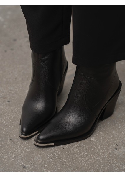 April Siyah Hakiki Deri Kadın Bot modelleri