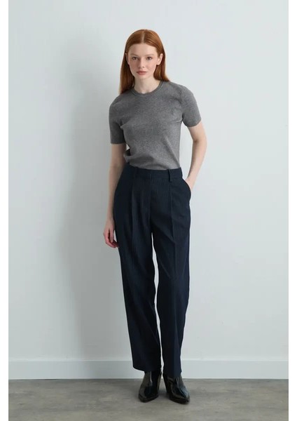 Havuç Kesim Silik Çizgili Kaşe Pantolon - Lacivert