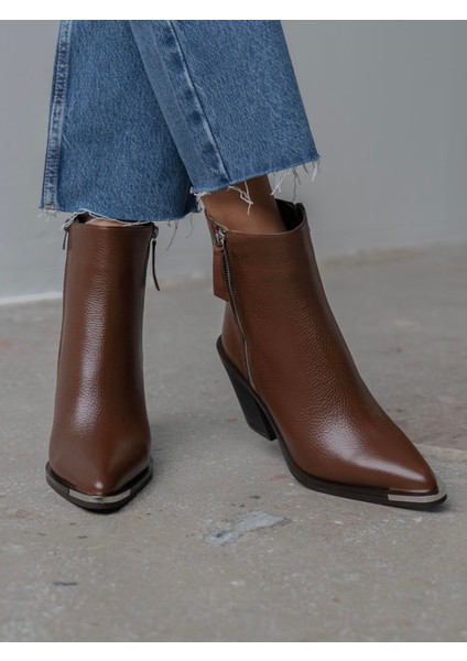 Devin Taba Hakiki Deri Kadın Bot