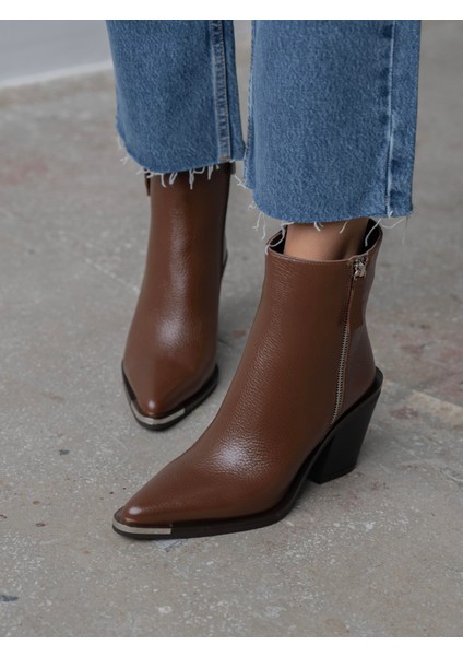 Devin Taba Hakiki Deri Kadın Bot modelleri