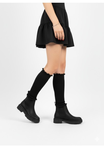 Kadın Bağsız Çift Lastikli Bot