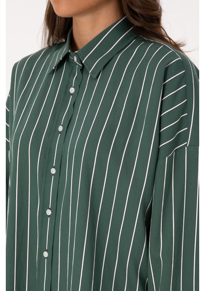 Kadın Koyu Yeşil Gömlek Desenli 50308795-VR079