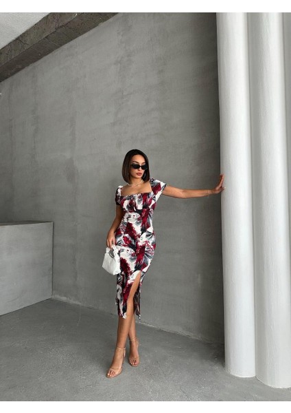 Baskılı Kısa Kol Vücuda Oturan Midi Elbise