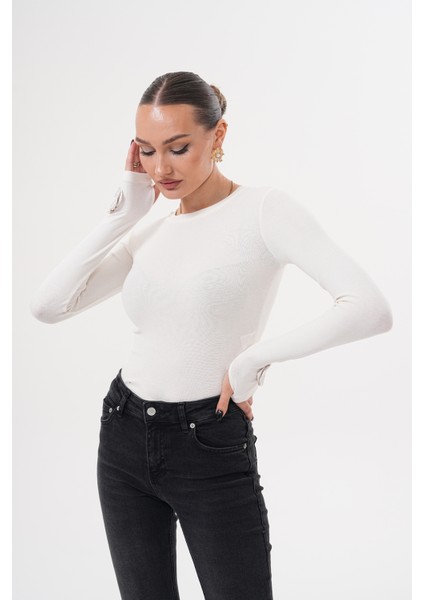 Krem Uzun Kollu Parmak Gül Detaylı Bluz modelleri