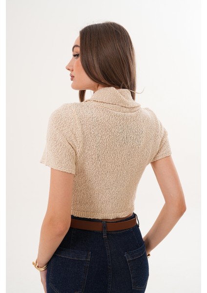 Düğme Detaylı Örme Crop indirimleri