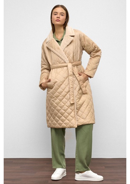 Peluş Garnili Çıt Çıt Kapamalı Kruvaze Kapitone Mont Taş 6787