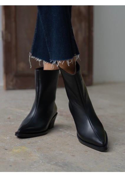 Piora Siyah Hakiki Deri Kadın Bot fiyatları