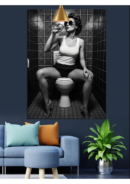 Klozette Oturan Siyah Beyaz Kadın Dekoratif Kanvas - Mdf Ahşap Tablo fiyatları