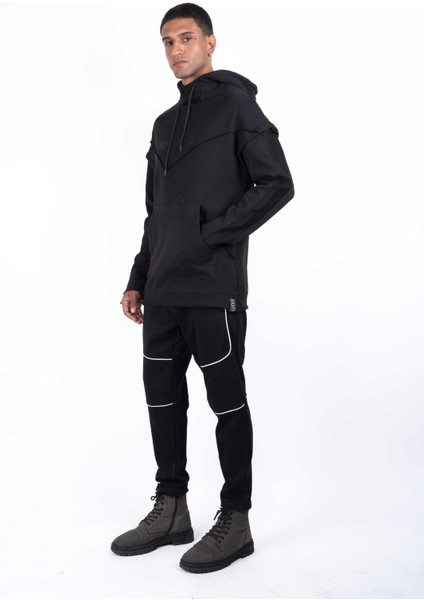 Erkek Regular Fit Kapüşonlu Omuz Detaylı Baskılı Sweatshirt fırsatları