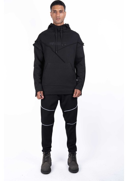 Erkek Regular Fit Kapüşonlu Omuz Detaylı Baskılı Sweatshirt indirimleri