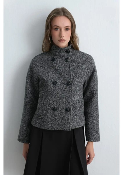 Dik Yakalı Yünlü Ceket - Siyah