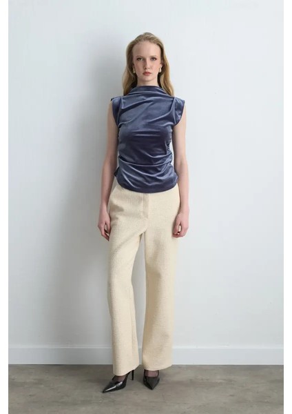 Dik Yakalı Büzgülü Kadife Bluz - Gri fiyatları