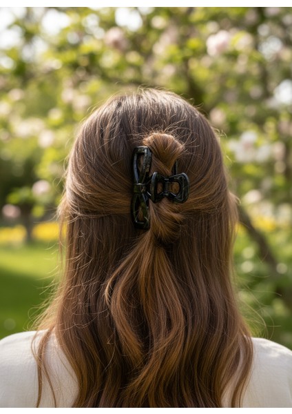 Kurdele Model Parlak Kıskaçlı Toka Orta Boy fiyatları