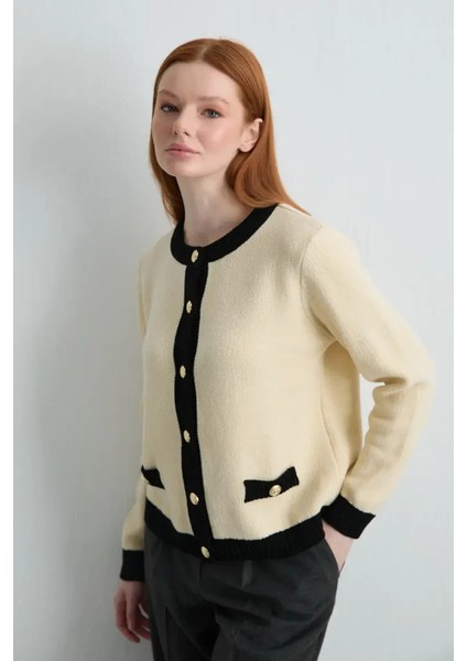 Kadife Dokulu Garnili Triko Hırka - Ekru