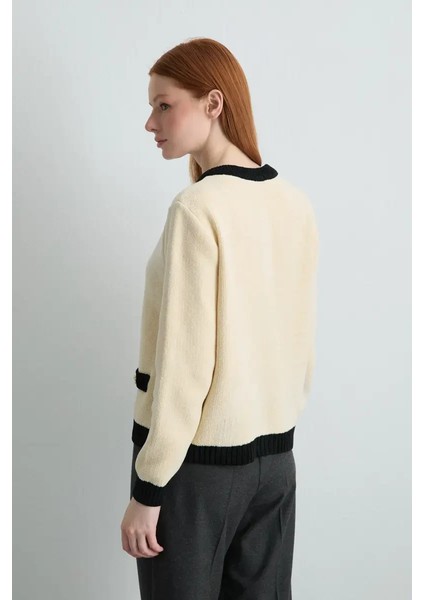 Kadife Dokulu Garnili Triko Hırka - Ekru indirimleri