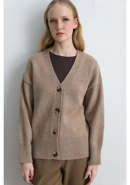 Yünlü Triko Hırka - Bej