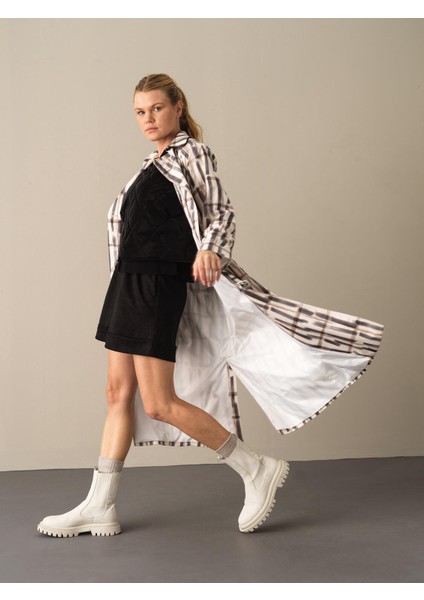 Kadın Siyah Regular Fit Desenli Trençkot