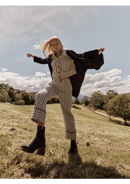 Kadın Beyaz Oversize Tüvit Ceket