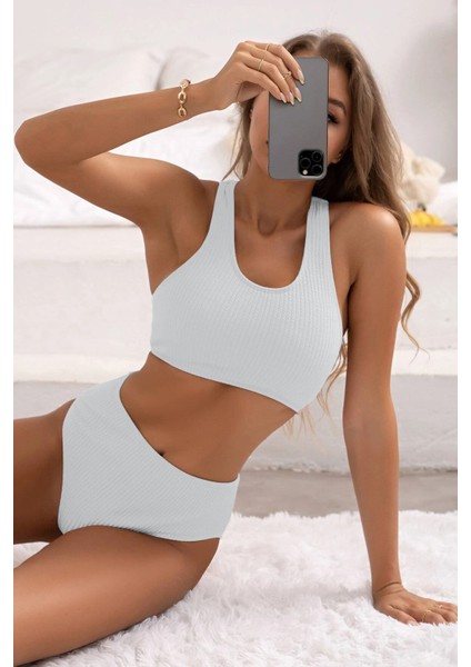 Kadın Beyaz Çapraz Sırt Detaylı Iç Çamaşır Takımı