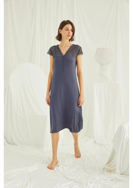 Monamise Kolu Omzu ve Yakası Dantelli Önü Düğmeli Gecelik fırsatları