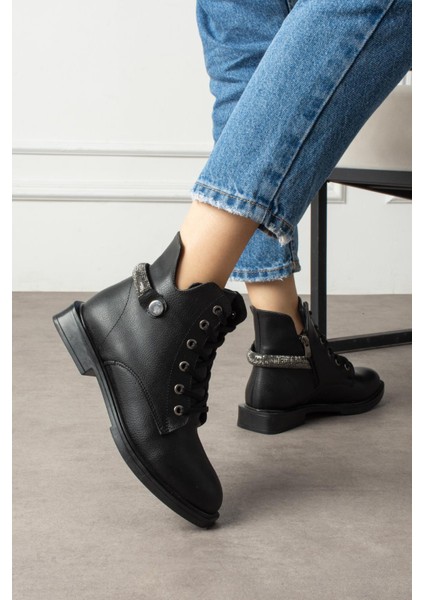Olia Kadın Bot Bağcıklı Arkadan Bantlı Taşlı Siyah Deri fiyatları