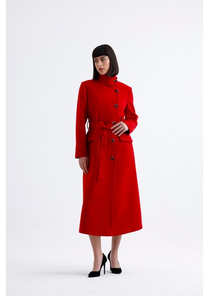 Kadın Kırmızı Kaşe Dik Yakalı İthal Düğmeli Kaban – Gücün ve Şıklığın Sembolü fırsatları