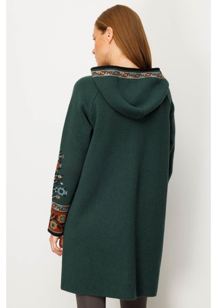 Kadın Kapüşonlu Kilim Jakarlı Püsküllü Yün Kaban 25056 Yeşil fırsatları