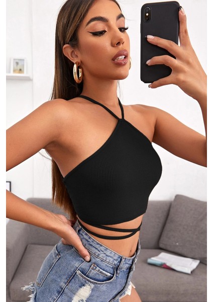 Kadın Siyah Sırtı Açık Boyundan Çapraz Bağlamalı Crop Top Bluz