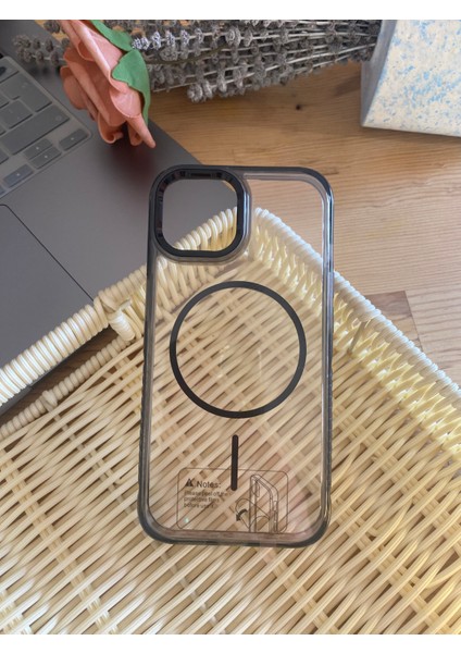 Apple Iphone 15 Magsafe Özellikli Şeffaf Sert Silikon Kılıf fiyatları