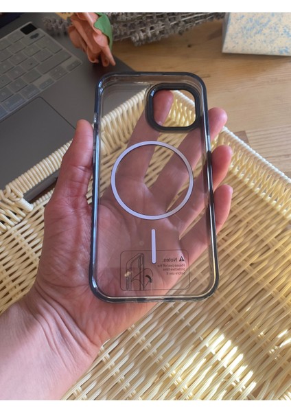Apple Iphone 15 Magsafe Özellikli Şeffaf Sert Silikon Kılıf