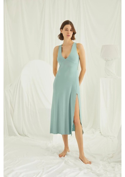 Monamise Göğüs ve Sırt Dekolteli Dantelli Yırtmaçlı Askılı Gecelik fiyatları