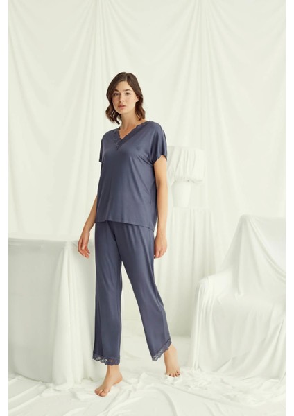 Monamise Kısa Kollu V Yakalı Dantelli Pijama Takımı fırsatları