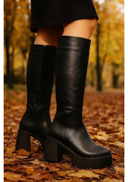 Kadın Fermuarlı Yüksek Topuklu Şık Çizme