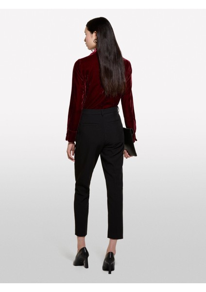 Viskoz Karışımlı Paçası Yırtmaç Detaylı Yüksek Bel Pantolon Kadın Siyah Pantolon - 324A45PKLF05Z modelleri
