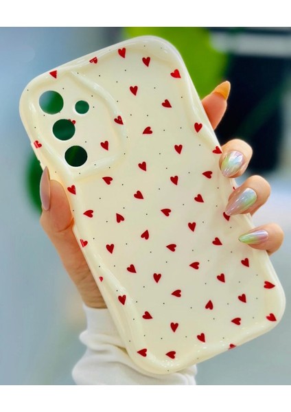 Samsung Galaxy S25 Fe Kılıf Kamera Korumalı Şeffaf Dalga Kenarlı Kırmızı Kalp Diyonk Desenli Yumuşak Silikon Kapak