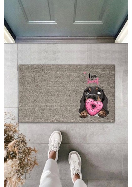 Defnada Dijital Baskı Gri Love Sweet Köpekli Dekoratif Kapı Paspası K-2057